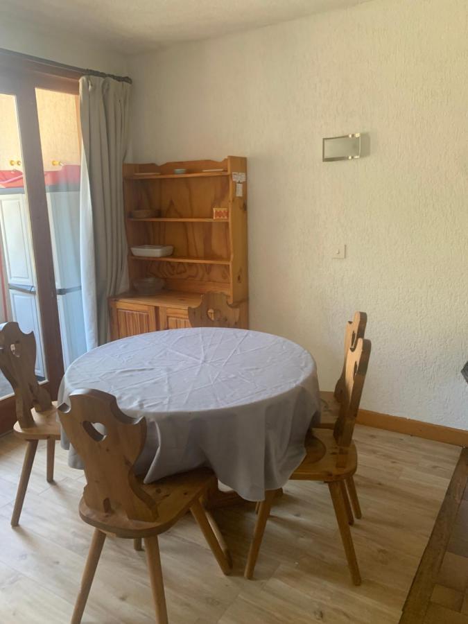 Appartement Avec Acces Piscine- Station- 4 Personnes Saint-Jean-dʼAulps Buitenkant foto