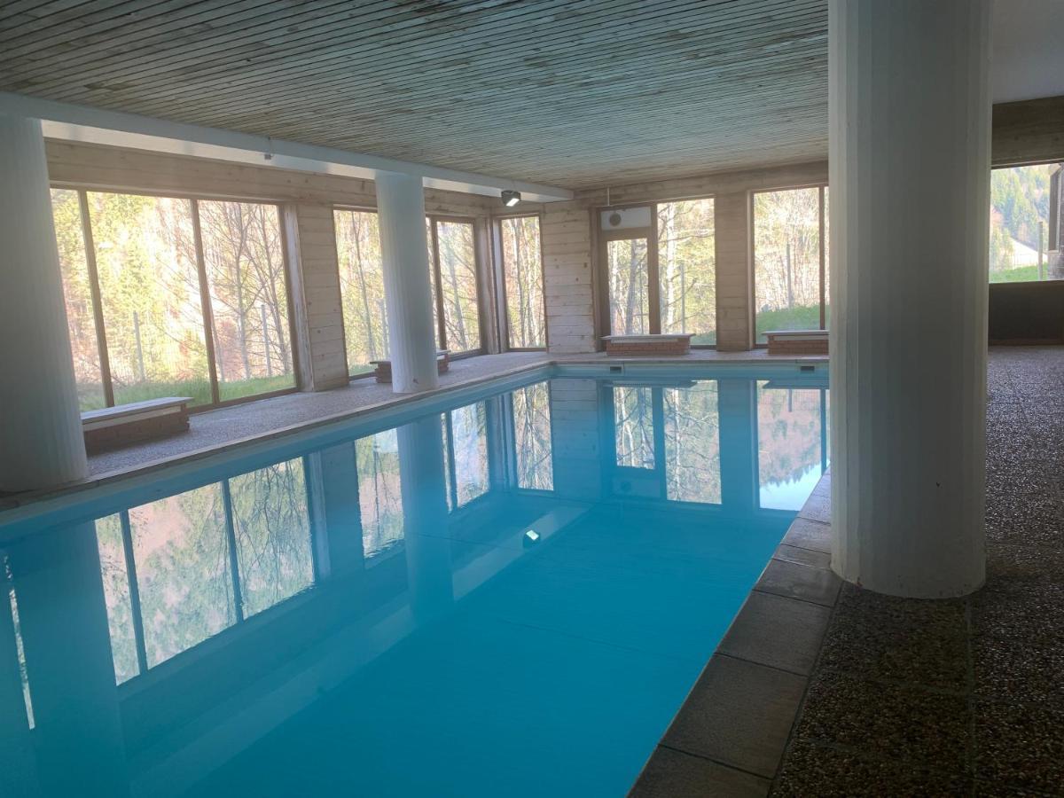 Appartement Avec Acces Piscine- Station- 4 Personnes Saint-Jean-dʼAulps Buitenkant foto
